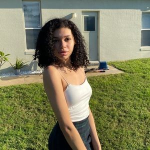 Meet your Posher, Briana